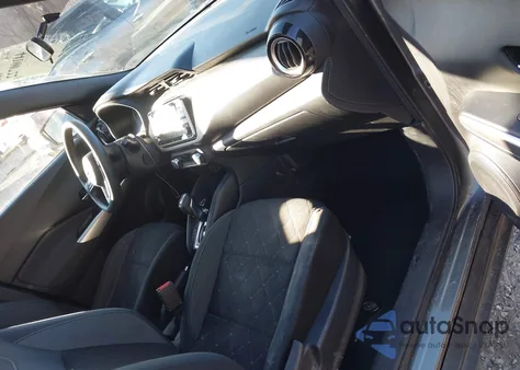 2019 Nissan Kicks Sv z USA, uszkodzony, nr VIN 3N1CP5CU3KL531657